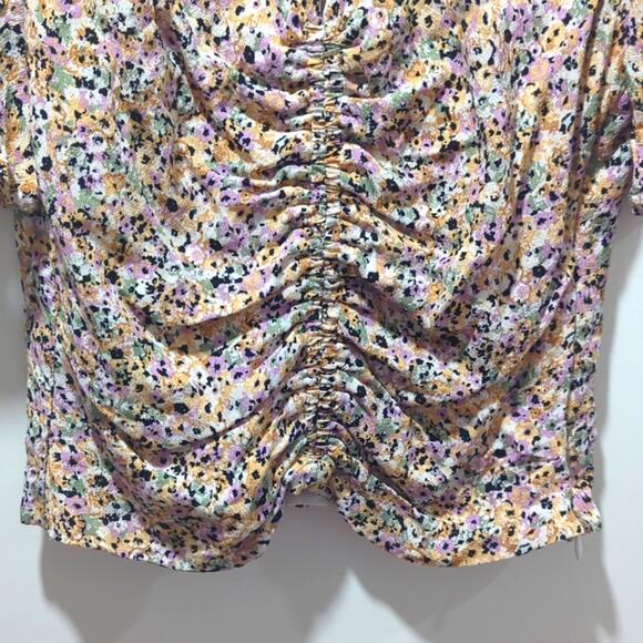 ASTR Revolve Flutter Sleeve Top Sage Peach Ditsy Floral Keyhole Blouse Size M - Picture 5 of 9